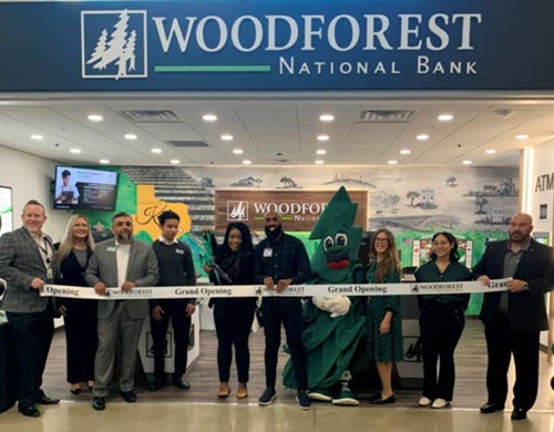 Woodforest National Bank recently celebrated the opening of its third H-E-B retail branch located in Katy at 1621 Mason Rd.